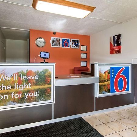 Motel 6-New Stanton, Pa Екстериор снимка