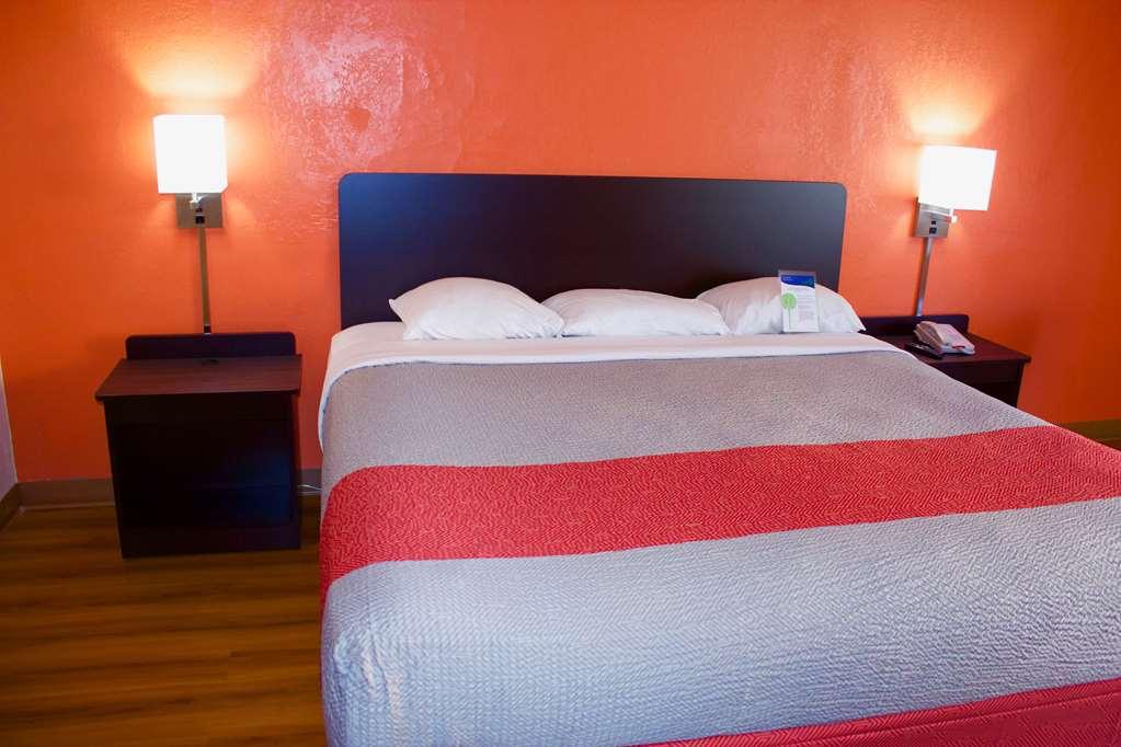 Motel 6-New Stanton, Pa Стая снимка