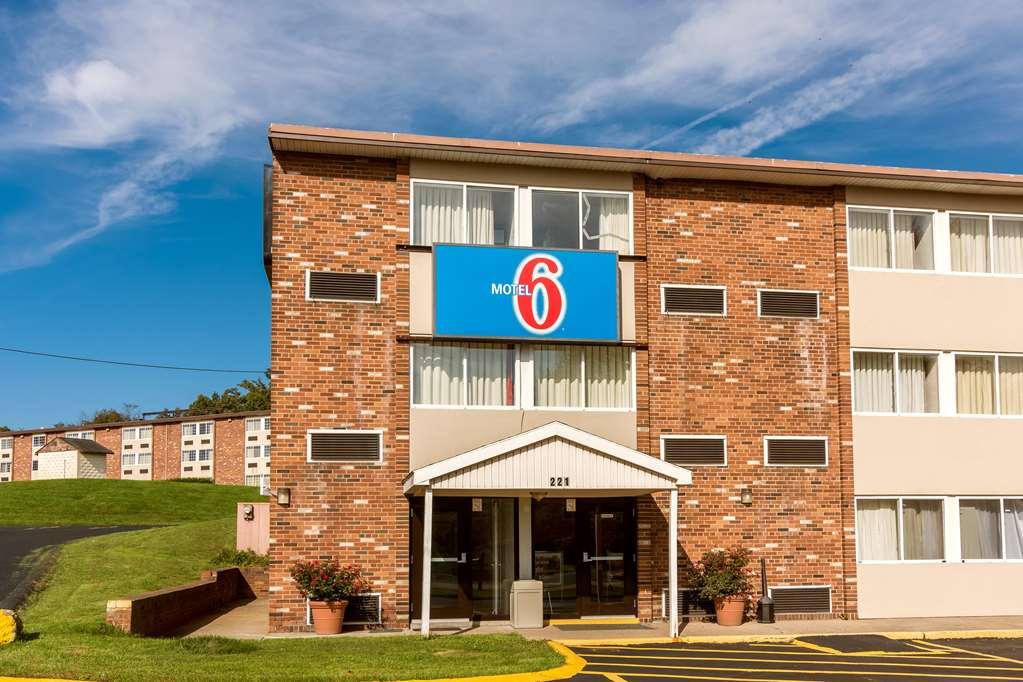 Motel 6-New Stanton, Pa Екстериор снимка
