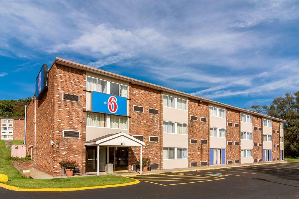 Motel 6-New Stanton, Pa Екстериор снимка