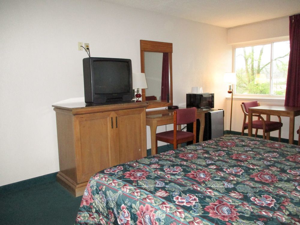 Motel 6-New Stanton, Pa Екстериор снимка