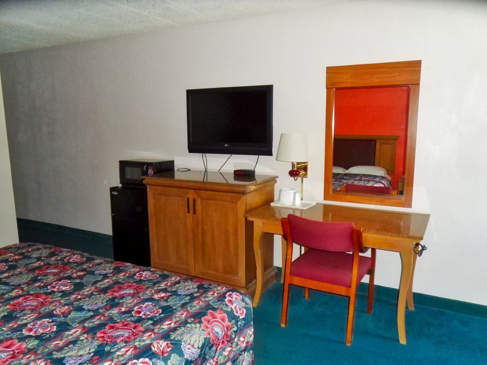 Motel 6-New Stanton, Pa Екстериор снимка