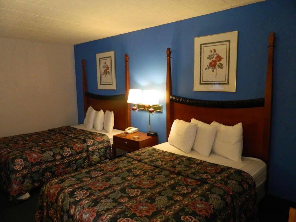 Motel 6-New Stanton, Pa Екстериор снимка