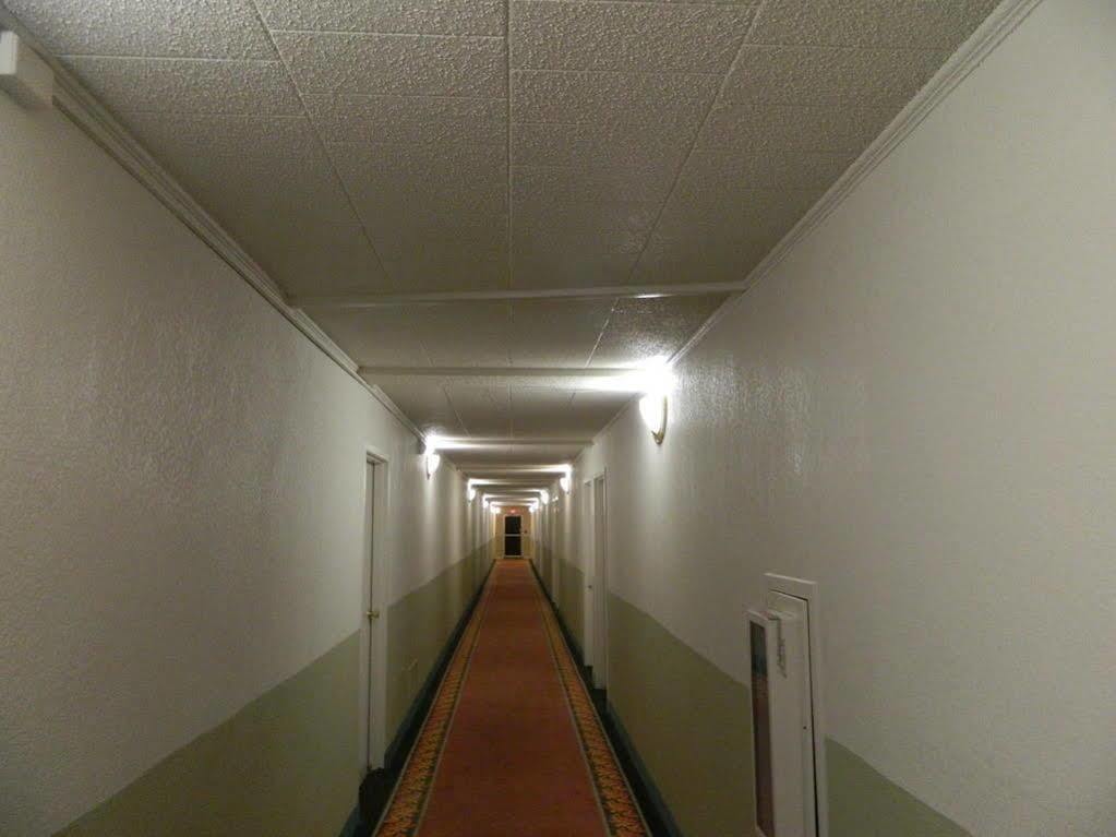 Motel 6-New Stanton, Pa Екстериор снимка