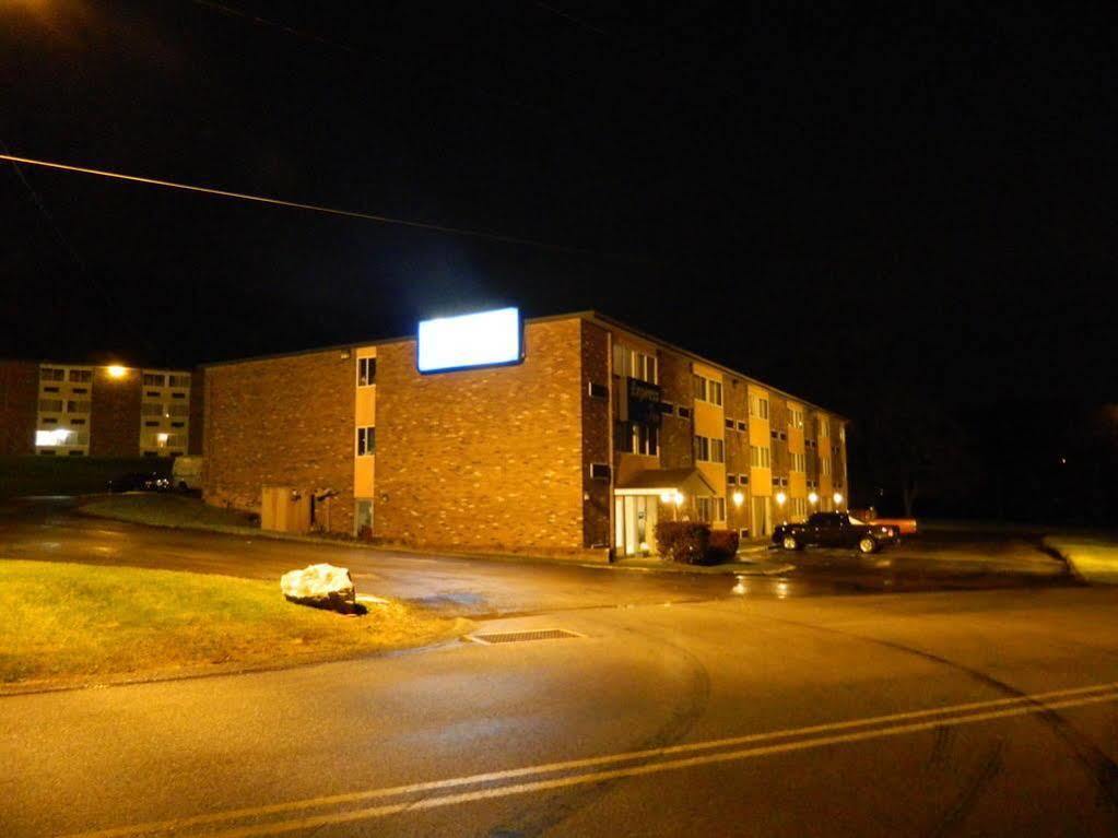 Motel 6-New Stanton, Pa Екстериор снимка