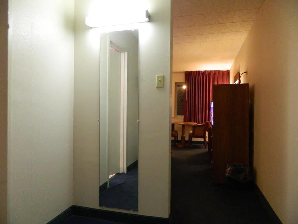 Motel 6-New Stanton, Pa Екстериор снимка
