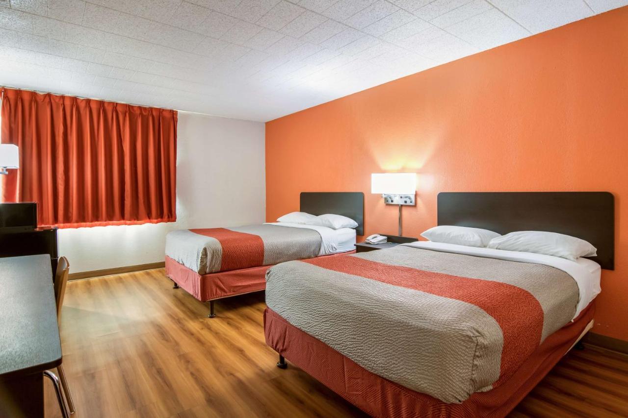 Motel 6-New Stanton, Pa Екстериор снимка