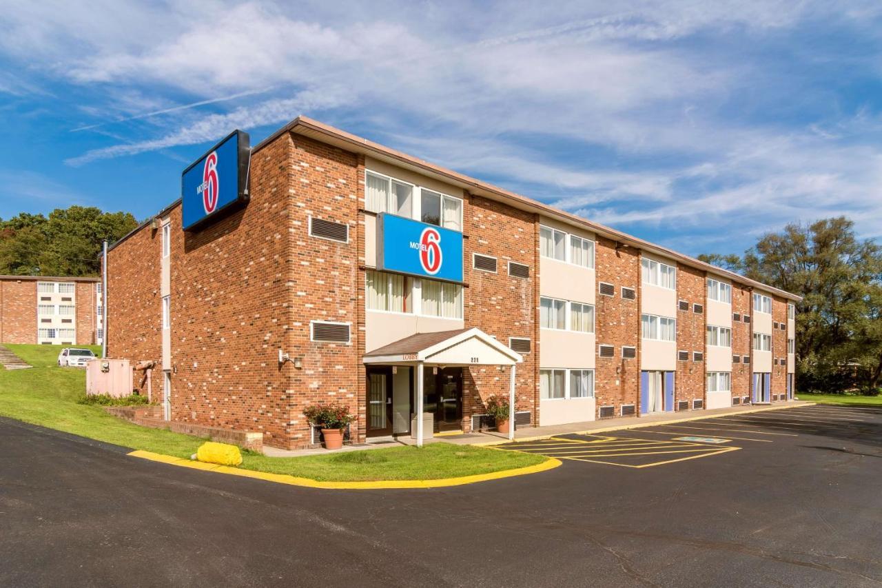 Motel 6-New Stanton, Pa Екстериор снимка